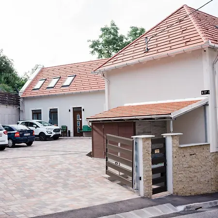 Monbuhim Comfort Apartment *