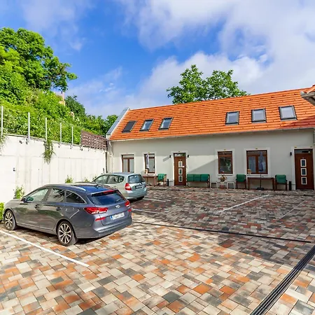 Monbuhim Comfort Veszprem